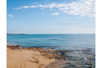 Italia Chata Lido di Noto, Exteriorul